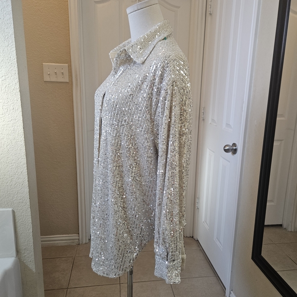 Main Strip Gold Sequin Oversized Button Up Shirt Size Small - Picture 5 of 8